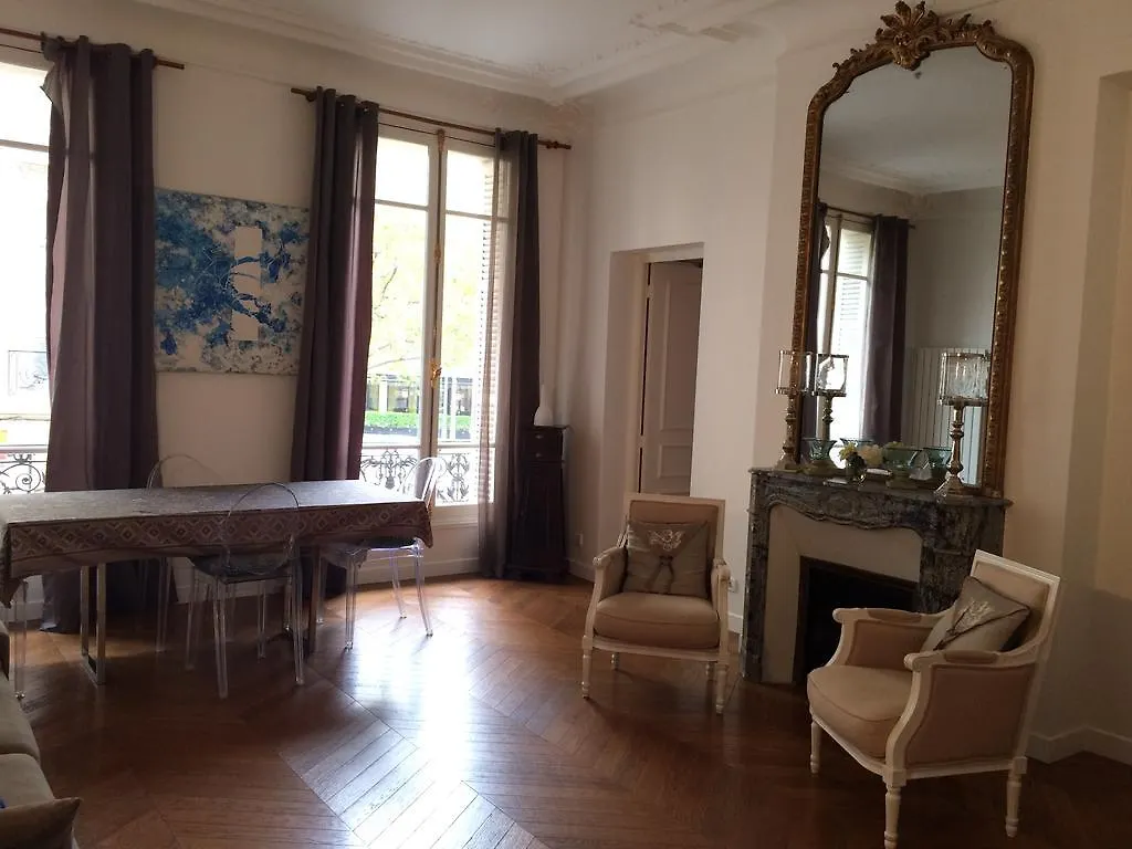 Lägenhet Royal And Luxury Palace *